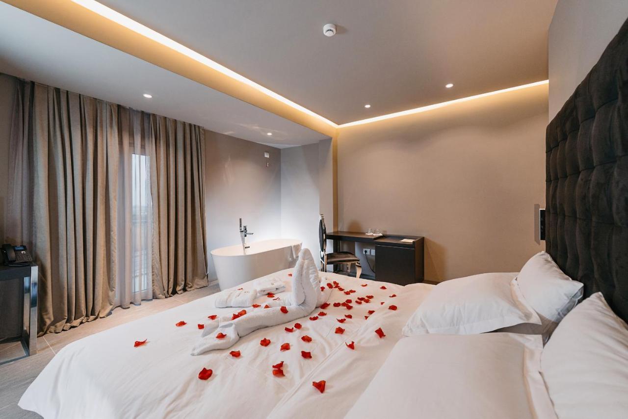 Hotel Egnatia Bërxull Exteriér fotografie
